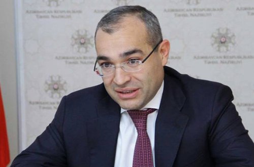 Mikayıl Cabbarov məktəblərlə bağlı