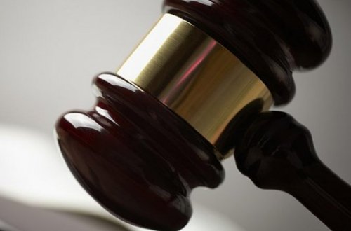 Dövlət Bayrağı Meydanı Kompleksinin sabiq rəisinin məhkəməsi başlayır