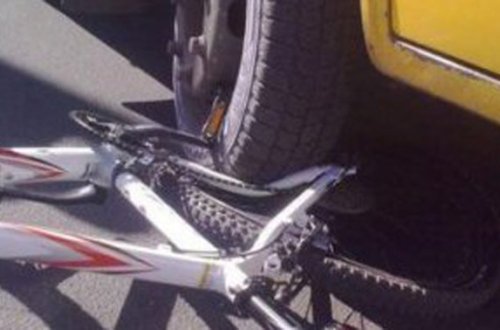 Avtomobillə vurulmuş velosipedçi dünyasını dəyişdi