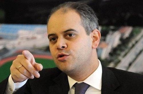 Türkiyədə nazirin biznesmen qohumu