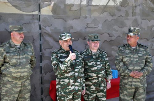 Veteranlar cəbhə bölgəsinə səfər etdi