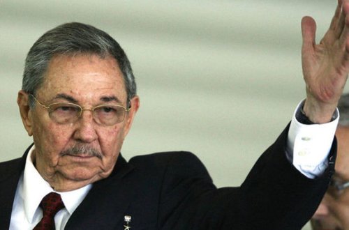 Raul Kastro prezident İlham Əliyevi təbrik edib