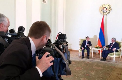 Sarkisyan Medvedevlə görüşdü