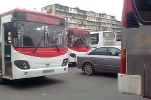 Bakıda marşrut avtobusu ağır qəza törətdi