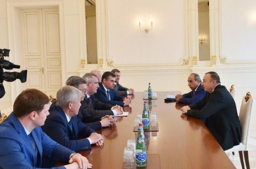 İlham Əliyev Roqozinlə danışıqlarda