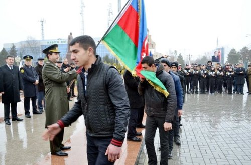 Magistrlar əsgərliyə getsin, yoxsa yox?