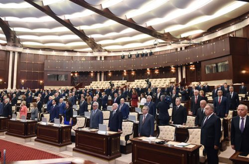 Hamilə qadınlara görə