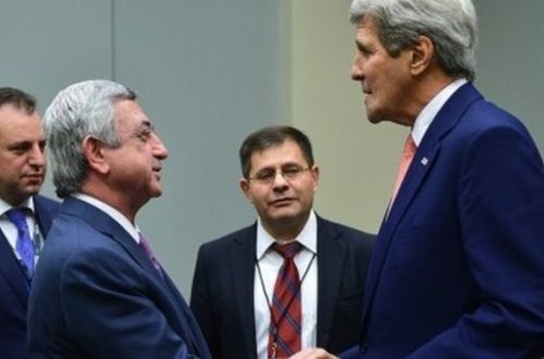 Sarkisyan və Kerri Qarabağdakı gərginliyi müzakirə ediblər