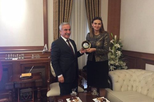 Millət vəkili Malatya valisi ilə görüşüb