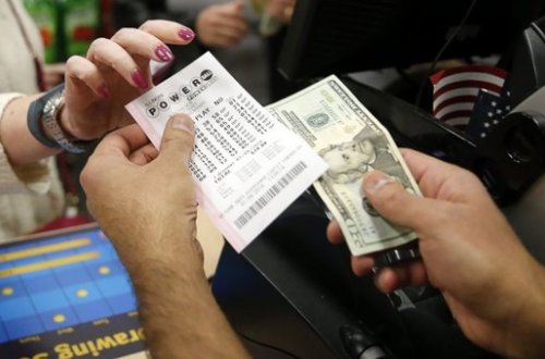 7 uşaq anası lotoreyada 429.6 milyon dollar uddu