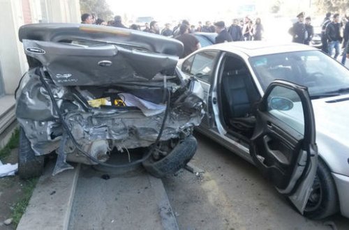 Biləsuvarda ağır yol qəzası: Ölən və yaralananlar var