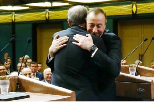 Ərdoğan İlham Əliyevi qızının toyuna