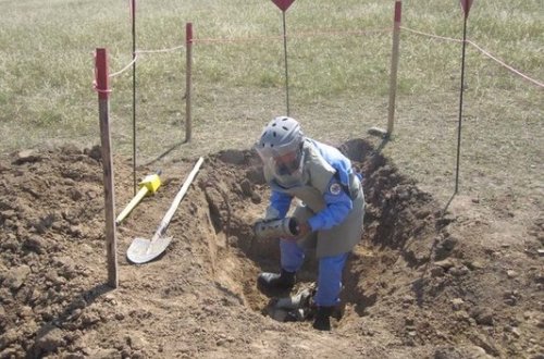 ANAMA 12 partlayış yerinə baxış keçirib