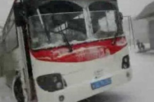 12 yaşlı uşaq məktəb avtobusunu oğurladı