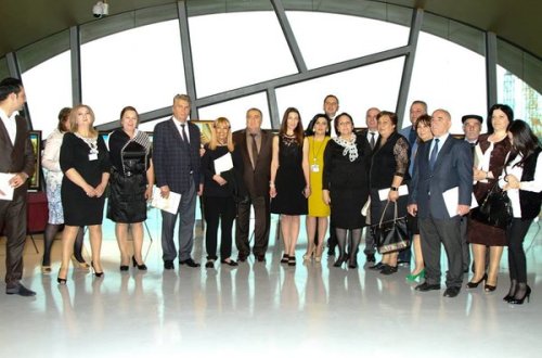 Azərbaycan Xalça Muzeyində “Naxışlarda yaşayan Şuşa” adlı tədbir keçirilib