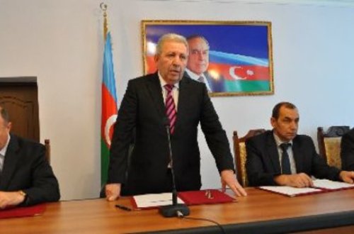 Hacıqabul icra başçısının biyabırçı maliyyə maxinasiyası