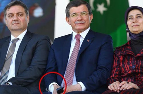 Davudoğlunun əlindəki sarğının səbəbi açıqlandı