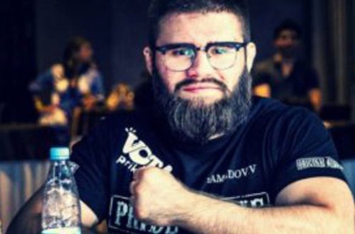 Azərbaycanlı məşqçi erməniləri ətrafına toplayıb