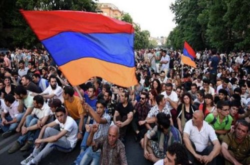 Ermənistanda yezidilər ayağa qalxdı