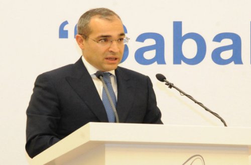 Nazir: “Bilikli müəllimlər daha yüksək əməkhaqqı əldə etməlidir”