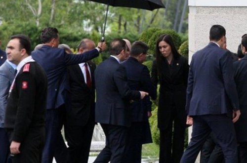 AKP-də Davudoğlunun iştirakıyla toplantı