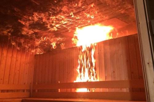 Ailəsi ilə dalaşıb evi yandırdı