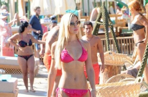 Müəllim dənizə getdi, türk kişilər 