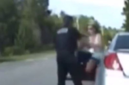Qadın sürücü polisi sürüdü – VİDEO