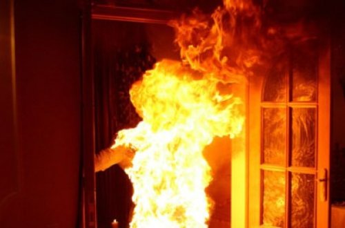 DƏHŞƏTLİ QƏTL: Onunla dalaşan dostunu yatdığı yerdə...- İstanbulda