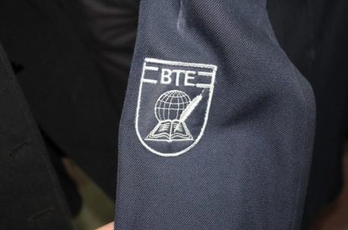 Komitə: Saxta məktəbli geyimləri satılır