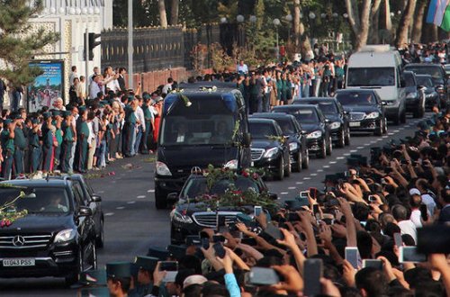 İslam Kərimov dəfn olunub – YENİLƏNİB + FOTO + VİDEO