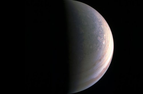 NASA Yupiter planetinin unikal şəkillərini yayıb