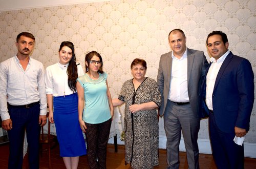 Gənc qız daha yaxşı görə biləcək - ASGA-DAN DAHA BİR ALQIŞLANACAQ ADDIM+FOTOLAR