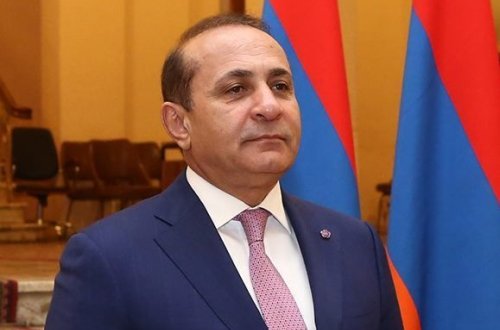 Ermənistanın baş naziri və XİN rəhbəri istefa verir