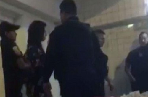 Klubda əxlaqsızlıq: Qadın hamının gözü qarşısında ərini... - FOTO