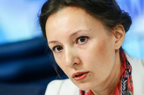 Putin 6 uşaq anasını ombudsman təyin etdi - Fotolar