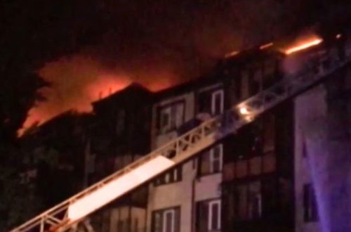 Bakıda beşmərtəbəli yaşayış binasında yanğın olub