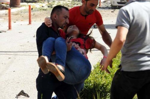 PKK Ərdoğanın partiyasının binasını partlatdı - 48 yaralı