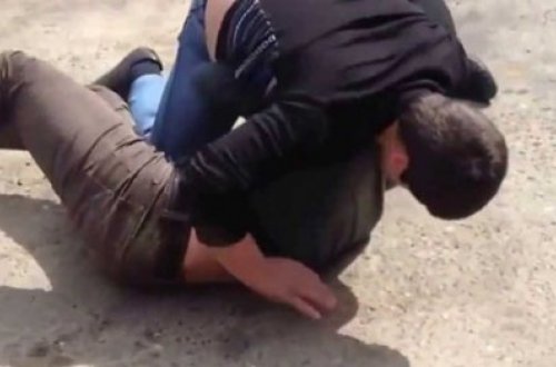 Parkda ''bomj'' söyüş söydü, dava düşdü - VİDEO