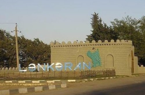 Lənkəranda biabırçılıq: direktor maaş kartını verməyənlərə cinayət işi açdırıb - Tükürpədici faktlar