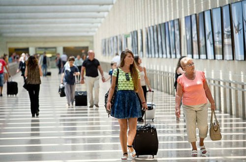 Əbülfəs Qarayev: Turistlər çox vaxt hotellərdə yer tapa bilmirlər