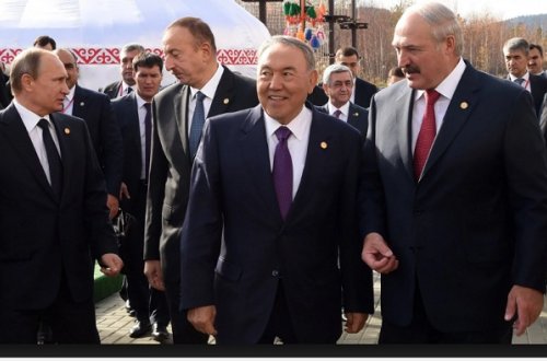 Prezidentlər toplaşdı, Putin gəlmədi