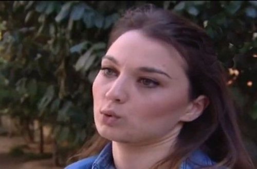 Türkiyədə bayram günü şort geyinən qız döyüldü – VİDEO