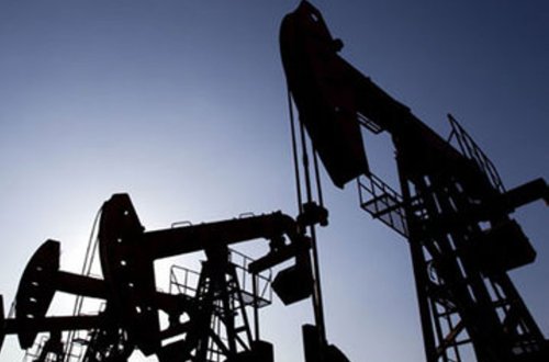 Dünya bazarında neftin qiyməti ucuzlaşır