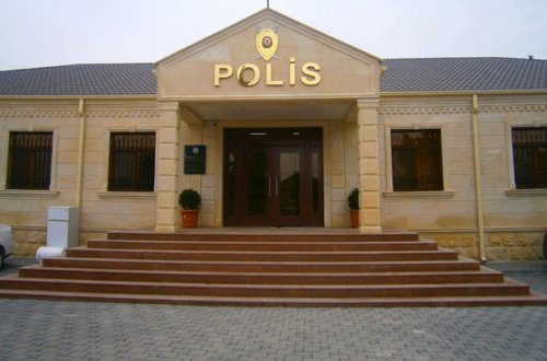 Özündən 10 yaş kiçik sevgilisini polisə verdi - Bakıda