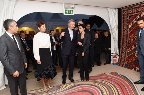 Birinci xanım `Azərbaycan şəhərciyi`ndə - FOTOLAR