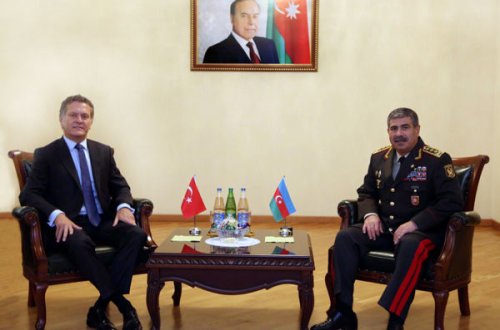 Zakir Həsənov Türkiyə səfiri ilə görüşüb