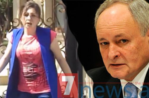 26 yaşlı qadın SƏHİYYƏ NAZİRLİYİNİN qarşısında üsyan etdi – NAZİRLİK İŞÇİLƏRİ GÜLDÜ (VIDEO)