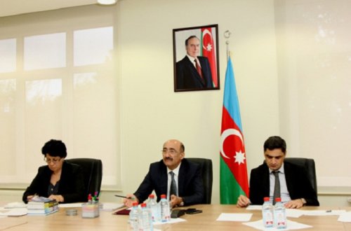 Nazir Biləsuvarda vətəndaşlarla görüşüb