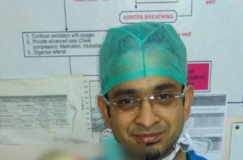 Dərisiz doğulan körpə dünyanı şok etdi - FOTOLAR